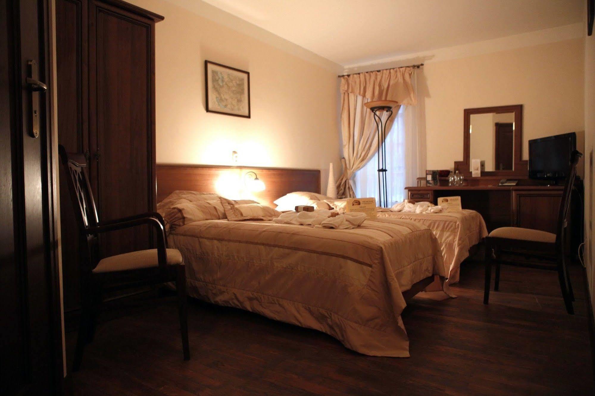 Villa Toscana Warszawa 外观 照片