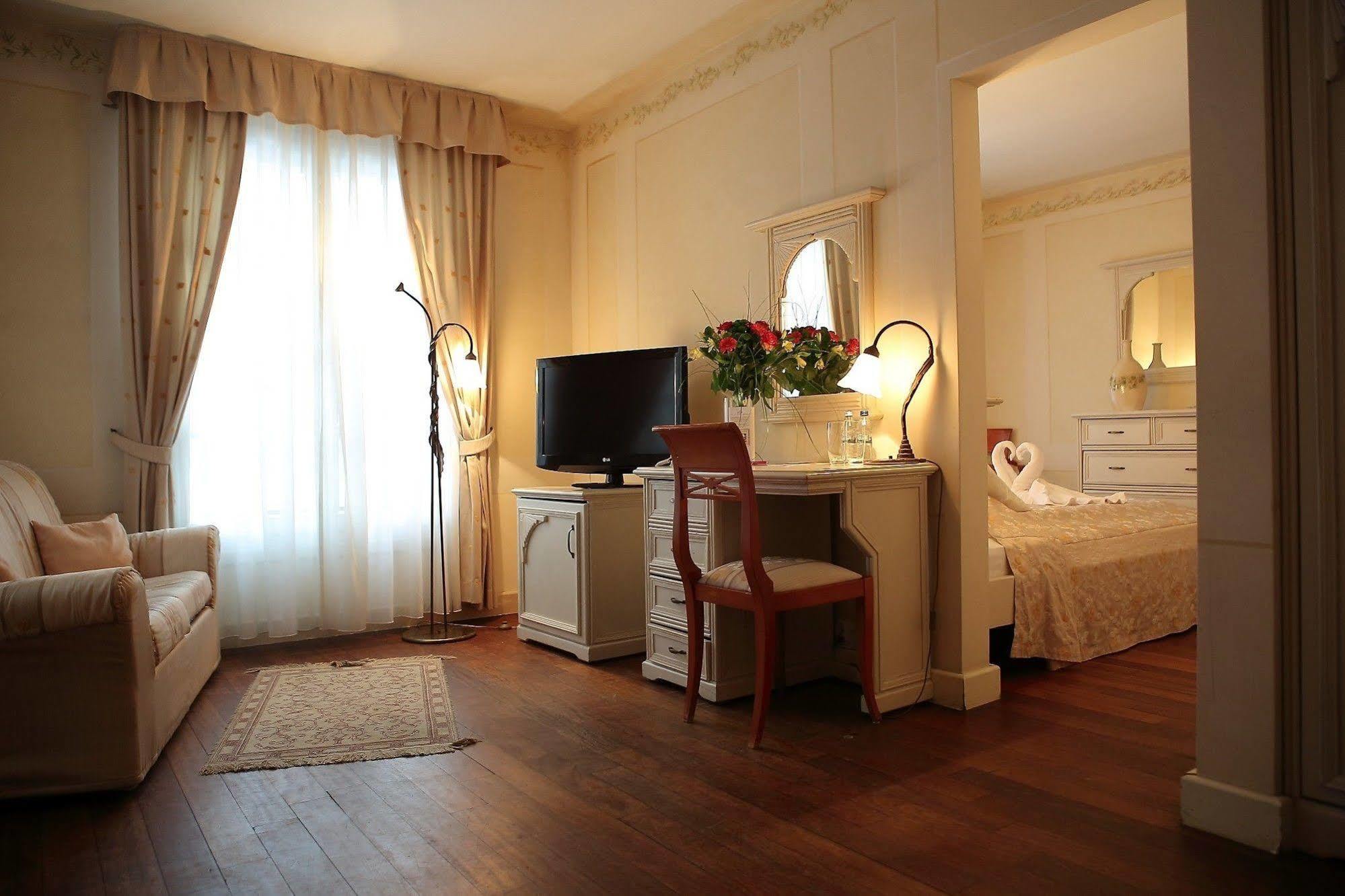 Villa Toscana Warszawa 外观 照片